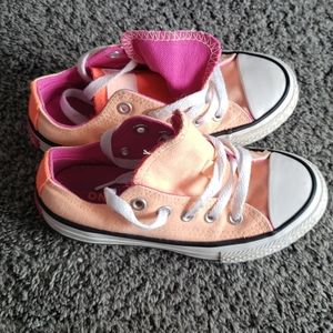 Girls Converse Chuck Taylor all  star size 11